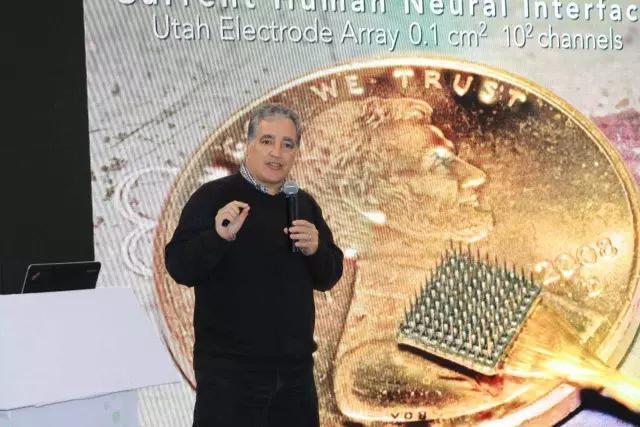 【專訪】人工智能機械臂之父Dr.Phillip： 如何實現(xiàn)人工智能銜接人類大腦