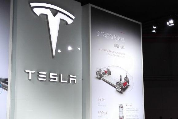 迫于股東壓力 特斯拉增加了兩名非親戚密友為董事