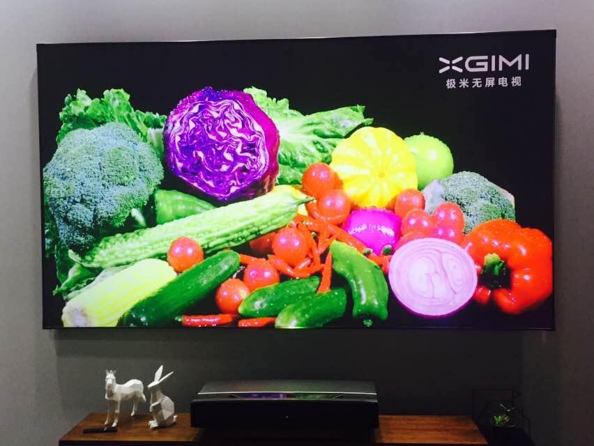【重磅】極米發(fā)布全球首款120英寸4K雙色激光無屏電視T1