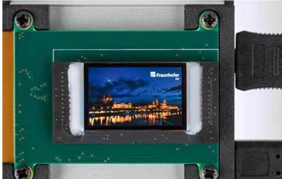 LOMID項目的OLED微顯示器亮相 旨在讓VR頭顯輕量化