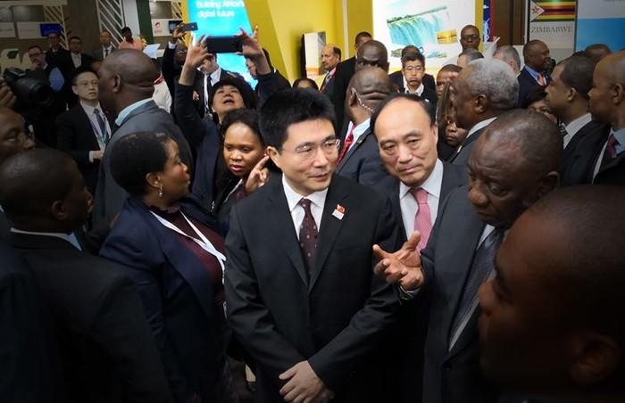 中國聯(lián)通亮相“2018世界電信展” 推出5G創(chuàng)新業(yè)務(wù)