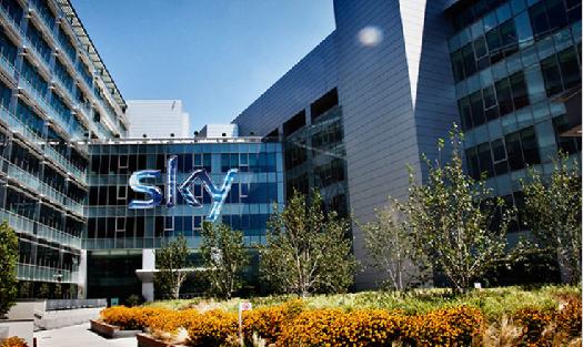 鹿死誰手？康卡斯特與?？怂贡局苣└?jìng)拍天空電視