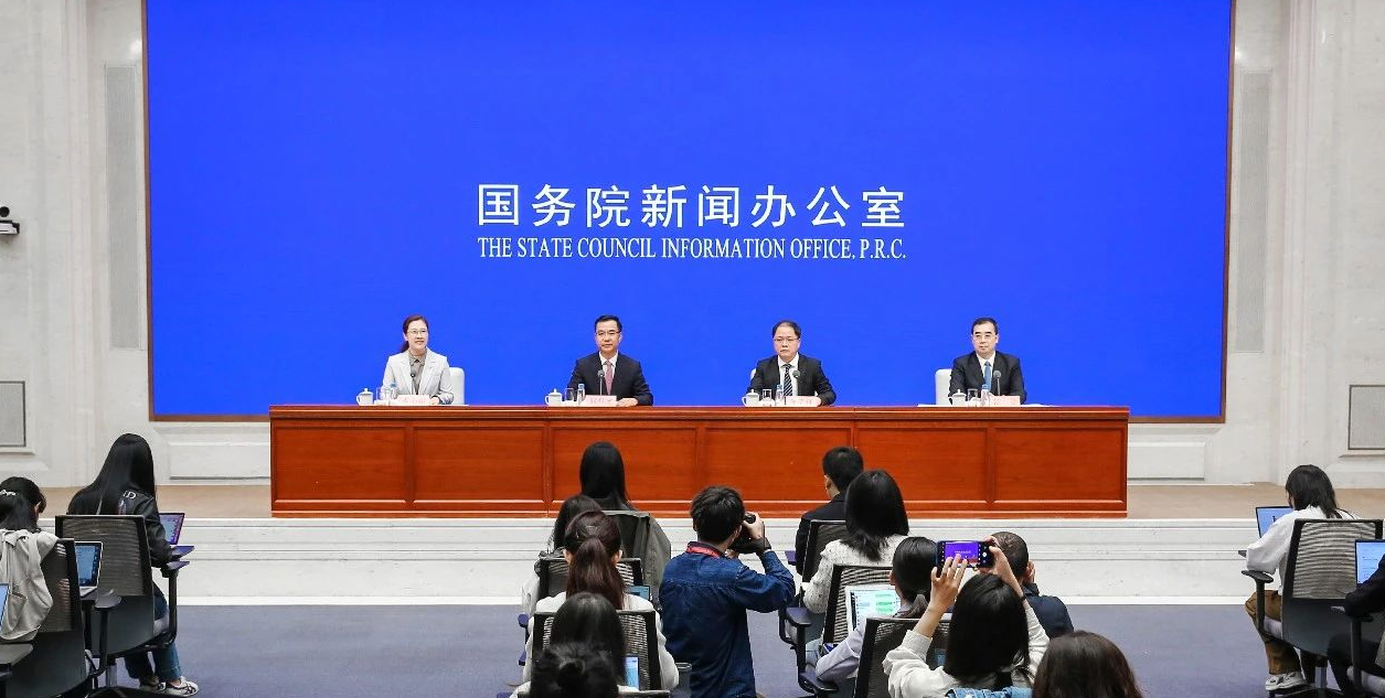 國家數(shù)據(jù)局劉烈宏：鼓勵各方利用公共數(shù)據(jù)開發(fā)更多產(chǎn)品，提供更好服務(wù)